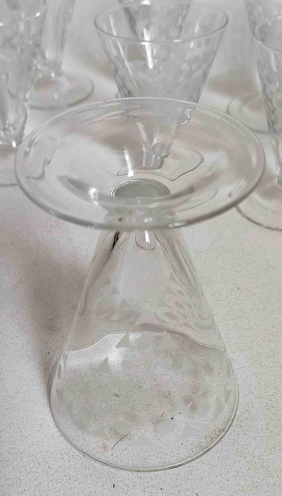 Image 1 of Set van 7 waterglazen + 8 wijnglazen uit de jaren 50