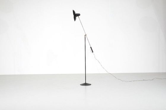 Image 1 of Franse staande lamp uit het midden van de vorige eeuw - jaren 50