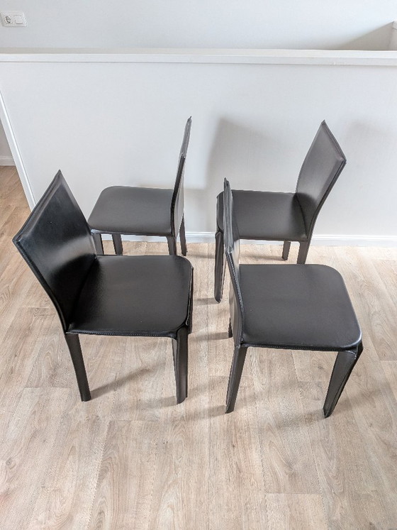 4 vintage Arper Italiaanse eetkamerstoelen uit de jaren 80/90, bekleed met zwart hard leer (in de stijl van (photo 19 of 22)