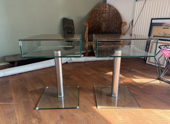 Dos mesitas auxiliares Helderr – Mesas auxiliares, Glass, Metal (photo 3 of 5)