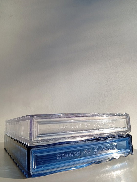 Image 1 of Ron Arad für GUZZINI 'Ripples' Wasserflasche 2er-Set transparent und blau