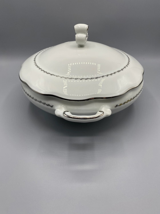 SEP France Sélection Covered Porcelain Vegetable Dish – Silver Frieze Decor – Decorative Objects (photo 2 of 7)