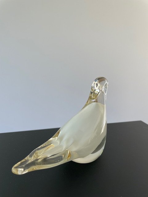 Image 1 of Pájaro con diseño de vidrio: elegante y escultural en vidrio transparente