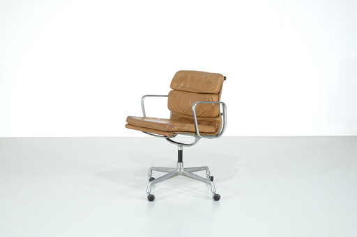 Soft Pad par Charles et Ray Eames pour Herman Miller - années 1970