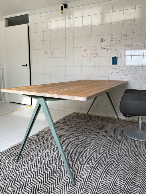 Tavolo da design industriale