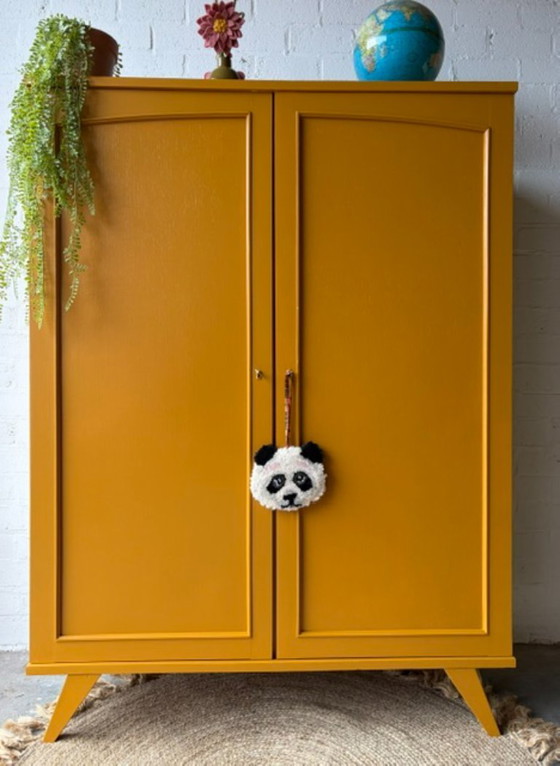 Vintage Mid-Century Wardrobe Restyled – Wood (photo 5 of 14)