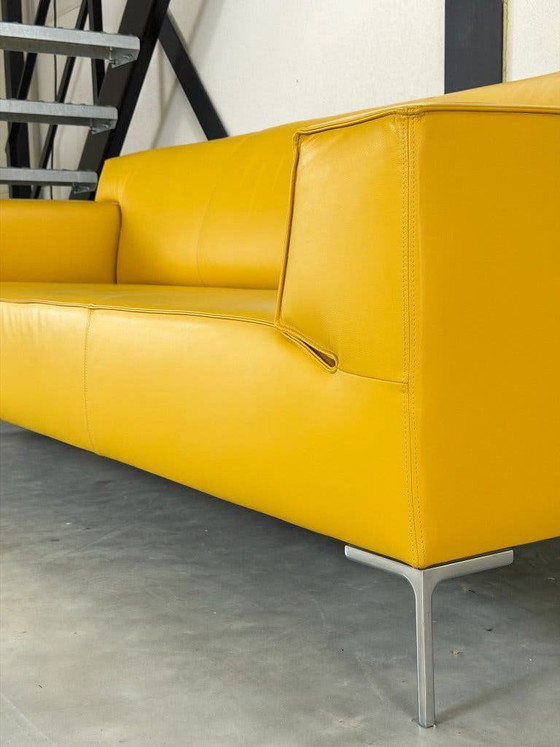 Design on Stock Bloq 3-seater sofa - ocher yellow leather, 3-5 seaters, Chrome (photo 4 of 10)