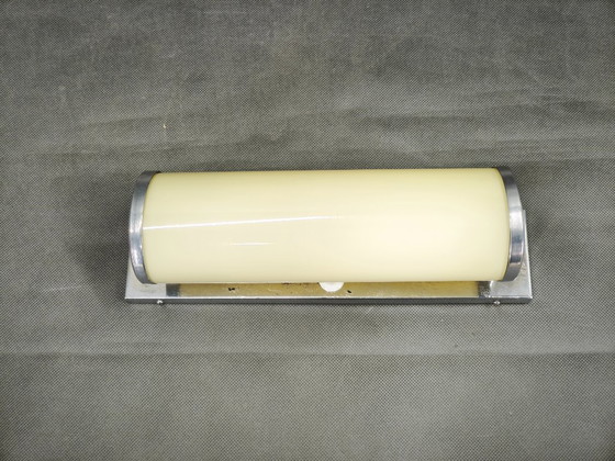 Image 1 of Bauhaus-Wandleuchte aus den 1930er Jahren mit Chrom und cremefarbenem Opalglas, Tschechoslowakei