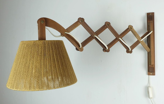 Image 1 of Mid Century Moderne Hout En Sisal Wandlamp Draaibaar Uitschuifbaar 1950S 60S Schaarlamp