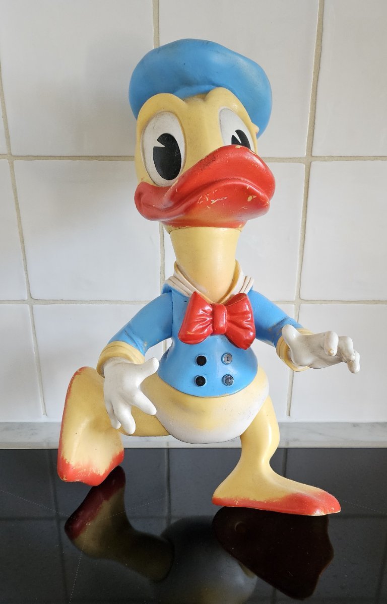 Vintage Donald Duck figure plastic, production 1962 | €89 | Whoppah