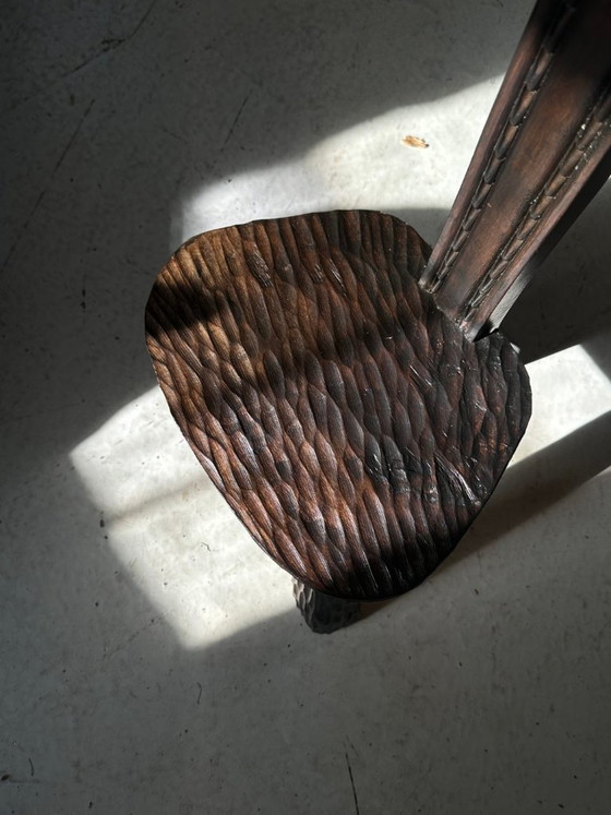 Silla francesa brutalista de roble tallado, Taburetes, Madera, Marrón, Rustic (foto 4 de 8)