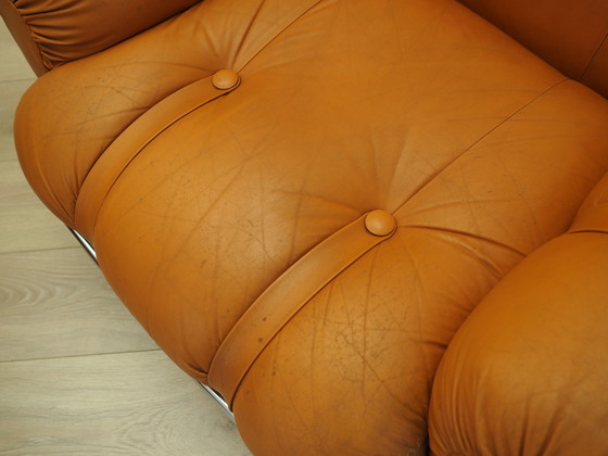 Image 1 of Ensemble de fauteuils orange, design de l'âge de l'espace, années 1960, production : Italie