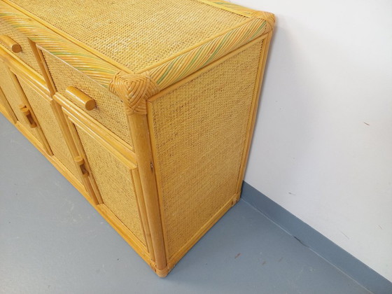 Image 1 of Vintage dressoir/opbergmeubel van rotan en gevlochten rotan uit de jaren 70.