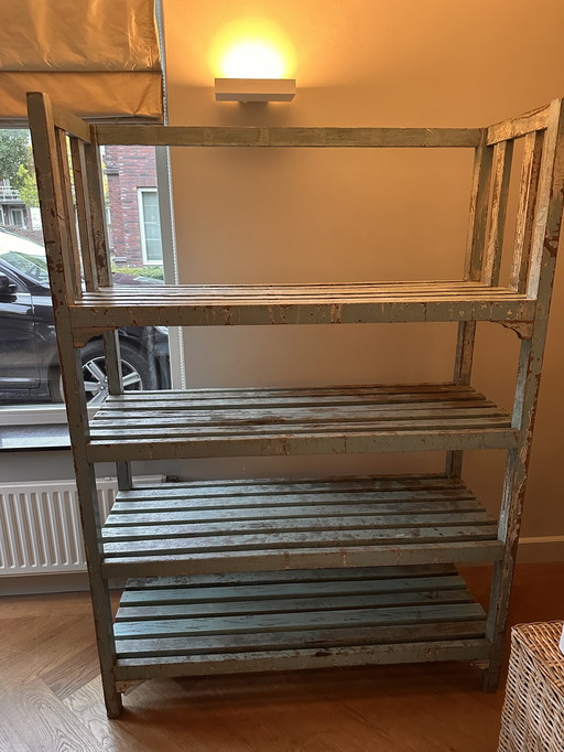Stellingkast / etagère met vintage uitstraling 