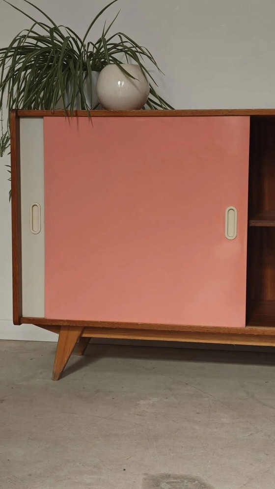 Credenza U452 rosa e bianca di Jiri Jiroutek per Interier Praha – Armadi contenitori, Legno, Design (photo 7 of 28)