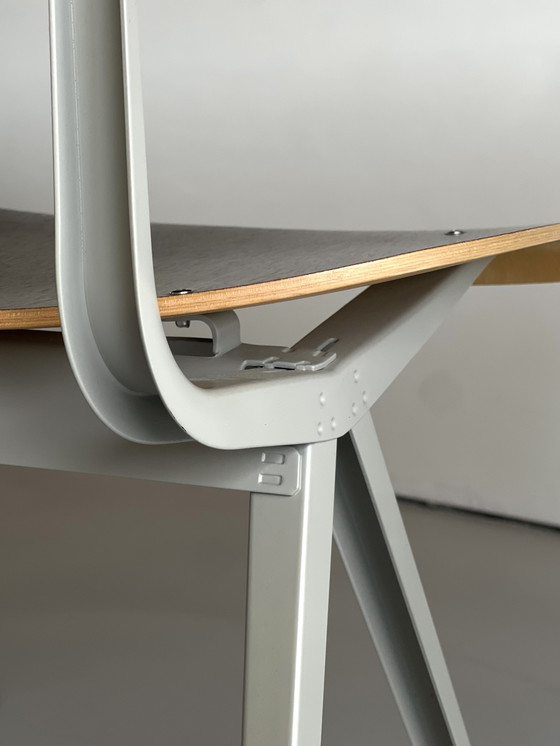 Image 1 of Hay Friso Kramer 1x Pyramid table + 4x Result chairs