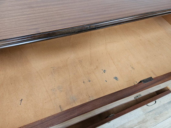 Image 1 of Cómoda de los años 80 en nogal, palisandro y arce.