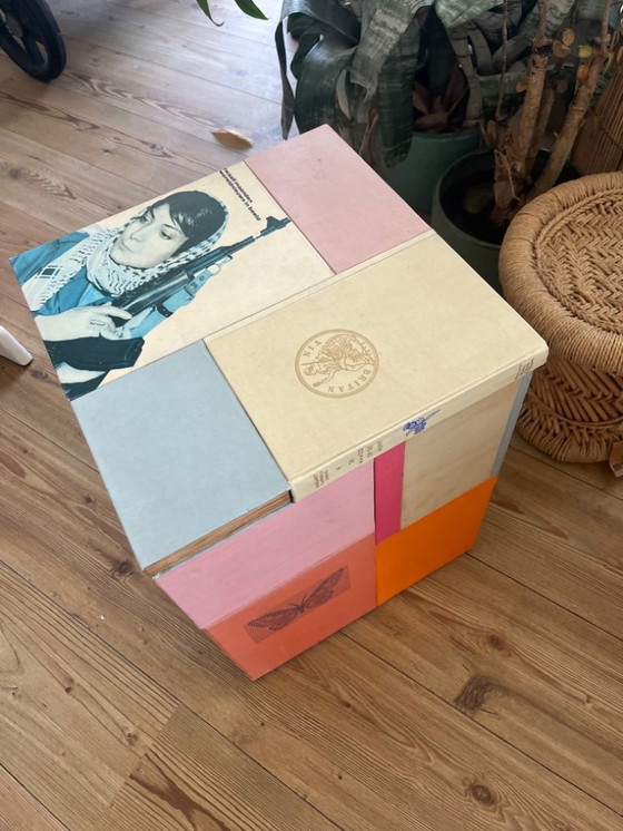 Image 1 of Mesa auxiliar Jacqueline Le Blue 'Booked