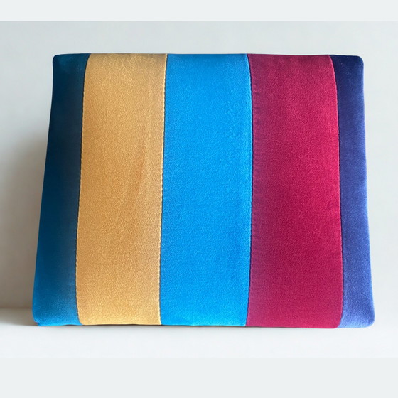 Poggiapiedi vintage colorato – Poggiapiedi e pouf, Metallo, Velluto (photo 4 of 5)