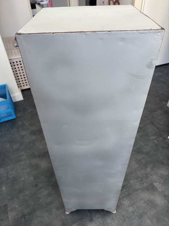 Image 1 of 2 armadietti industriali