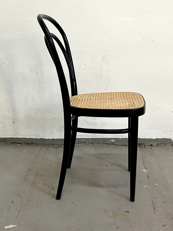 Image 1 of 10x Thonet Stoel Model 214 ,4X Armleuning,6x zonder