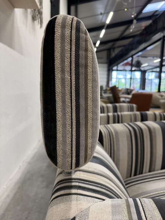 2 Leolux Goncharov Armchair Stripe Fabric – Other (photo 8 of 9)