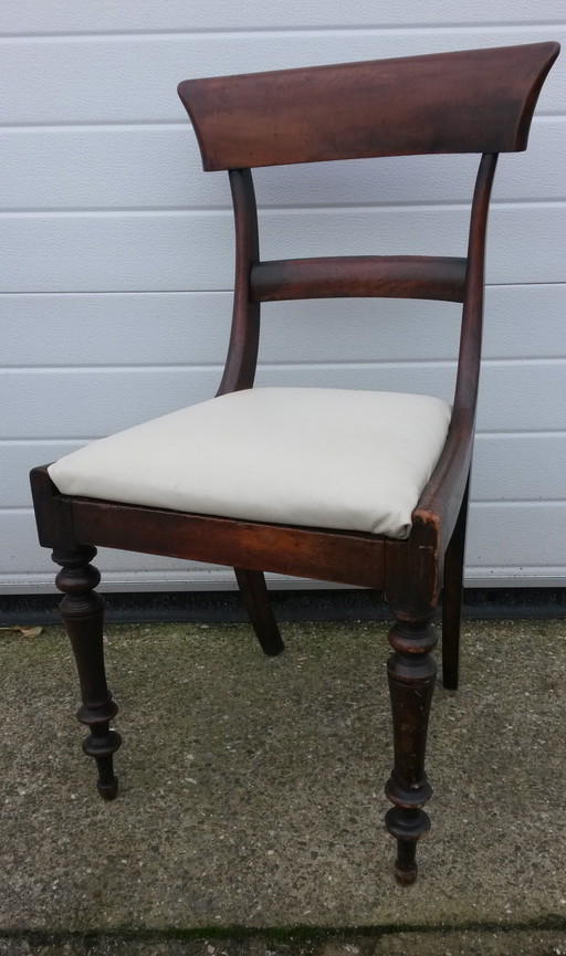 1 G.C.C. dining chair antique