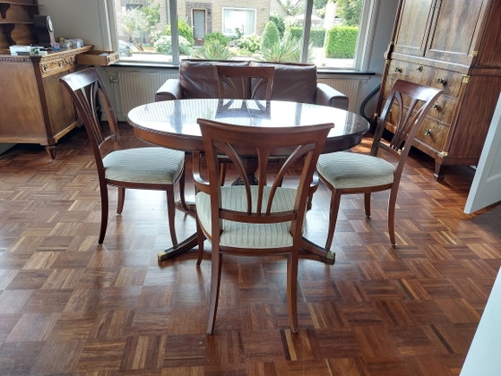Mesa de comedor extensible con cuatro sillas a juego y mesa de centro. – Selva, Conjuntos de comedor, Wood (photo 6 of 10)