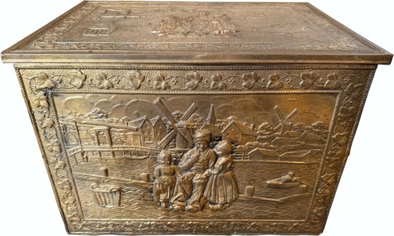 Messing-Aufbewahrungstruhe mit Relief holländischer Szenen, Aufbewahrungsschrank, Holz, Gold, Vintage (Foto 6 von 13)