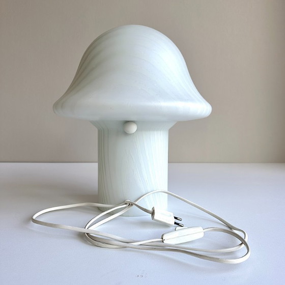 Image 1 of Lampe de table vintage Peill et Putzler verre opalin Zebra Design lampe champignon années 70 années 80 Mid Century Moderne