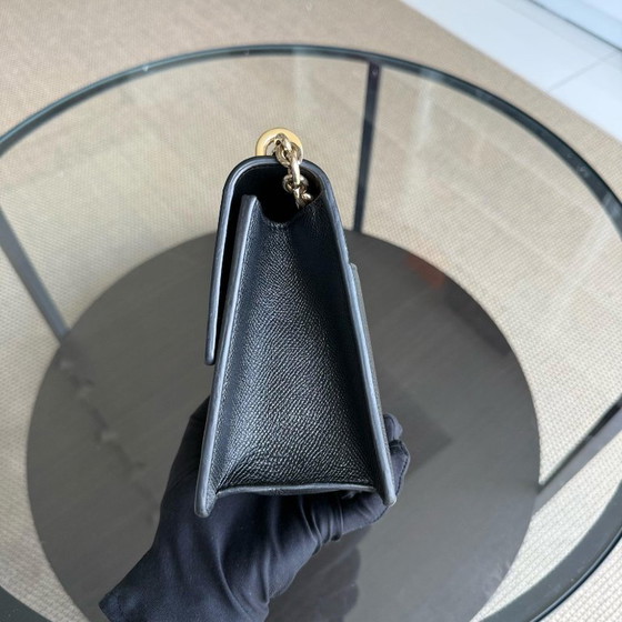 Image 1 of DIOR MONTAIGNE 30 KETTING - GENERFD KALFSLEER ZWART MET GOUDEN BESLAG