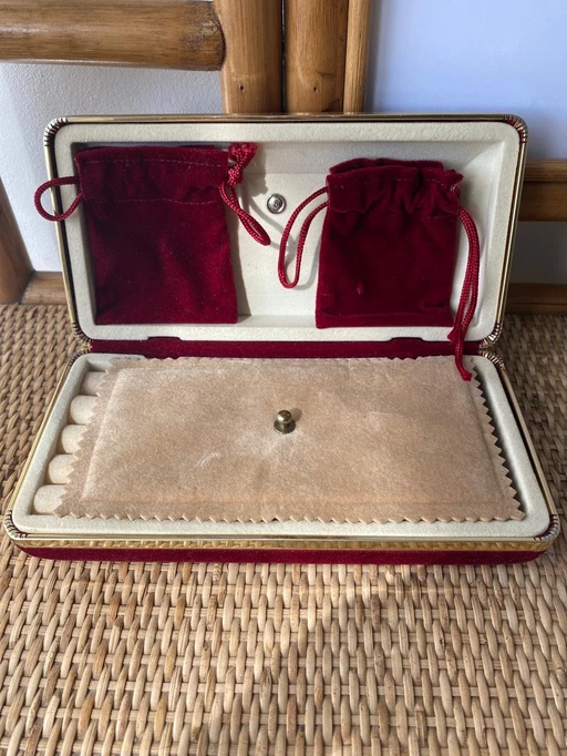 Vintage Travel Jewelry Box