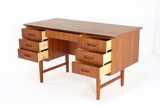 Image 1 of Bureau danois Vintage 'Stae'