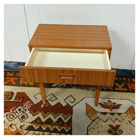Image 1 of Vintage houten nachtkastje