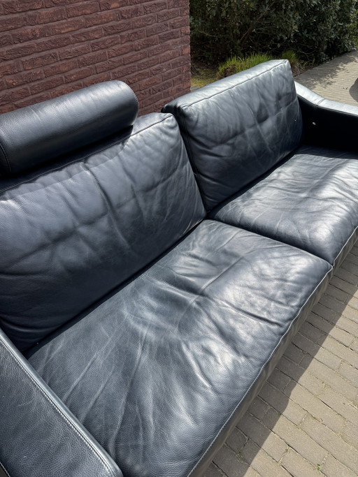 2x Leolux three-seater leather sofas