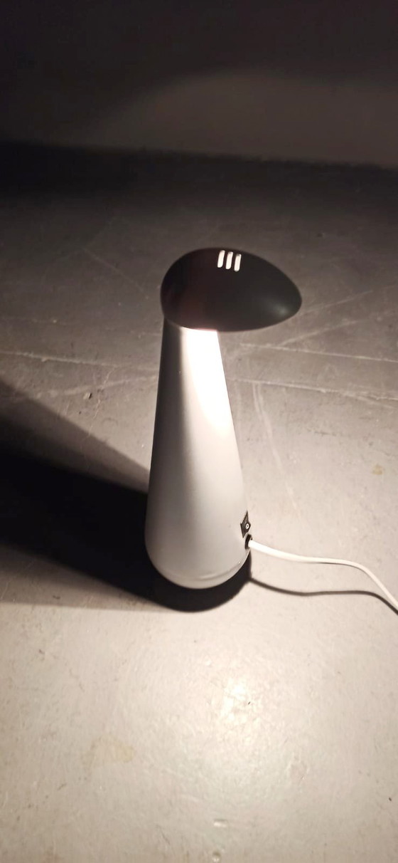 Image 1 of Lampe de table Pingouin massif