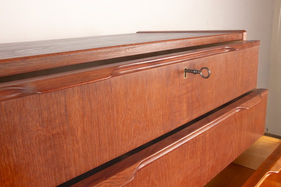 Image 1 of Grande commode Danoise, dite Semainier, 7 tiroirs en teck par Henning Jørgensen pour Fredericia Furniture 1960.