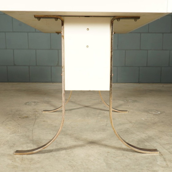 Bureau design vintage avec pieds traîneaux chromés – années 1970 – Bureaux, Metal, Wood (photo 24 of 24)