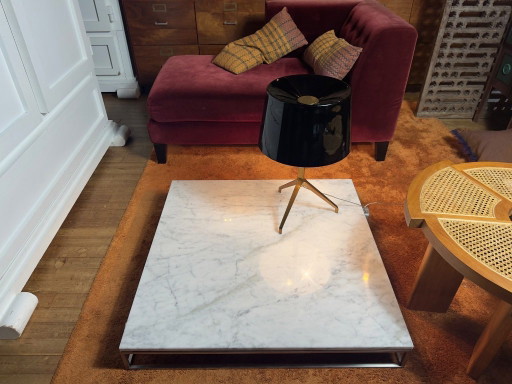 Marmer Living Divani Wall 2 Table – Piero Lissoni – 95X95 cm | 13 cm hoog – salontafels, Marble, rvs (photo 2 of 7)