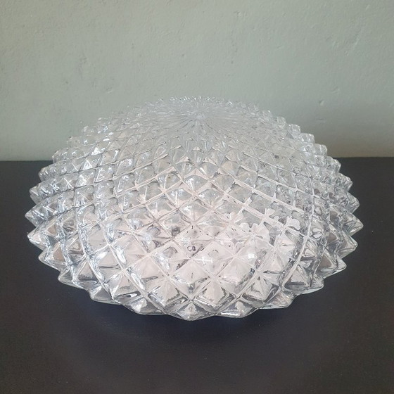 Image 1 of Bellissima lampada da soffitto/parete rotonda con rilievo di ananas, in stile Mid Century, realizzata in vetro fuso.