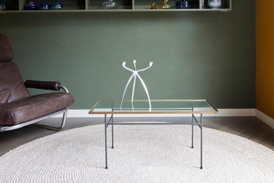 Image 1 of Table d'appoint en verre et laiton, style milieu du siècle