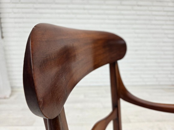 Image 1 of Anni '70, design italiano di Fratelli Levaggi, 2 poltrone, modello "Campanino", legno di ciliegio.