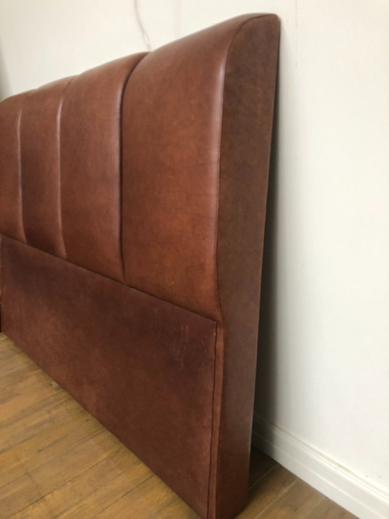 Image 1 of Wandleuchte mit Lederanhänger und Rahmen im Ralph Lauren-Stil