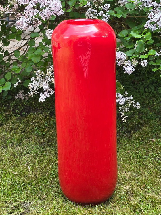 Image 1 of Henry Dean, jarrones de diseño XL en rojo brillante, firmados