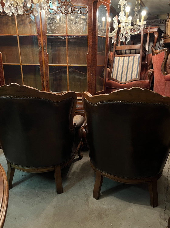 Image 1 of 2 poltrone Chesterfield barocche in pelle