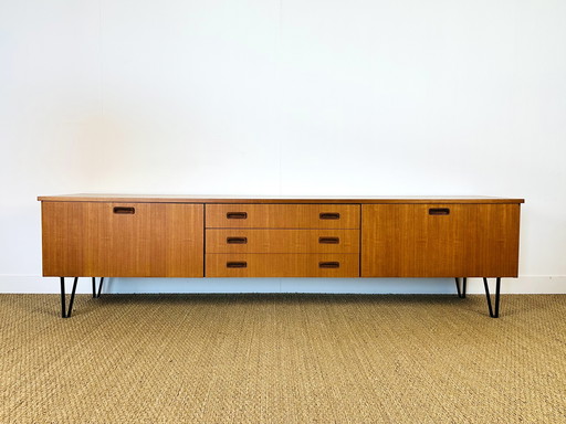 Scandinavisch dressoir van teakhout, 1960