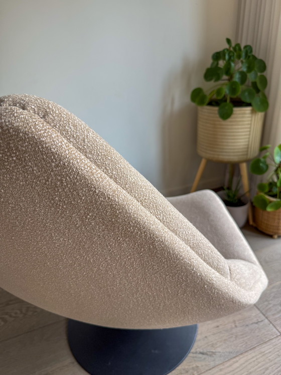 Image 1 of Artifort F510