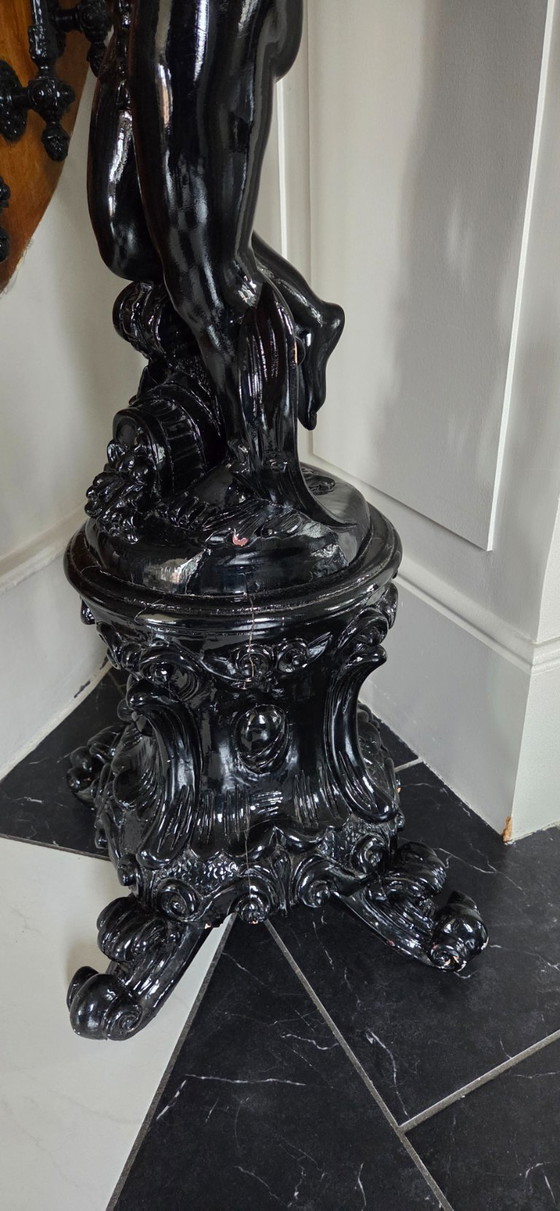 Image 1 of Skulptur - Pflanzgefäß mit Engelsdekor (Ref. 4125)