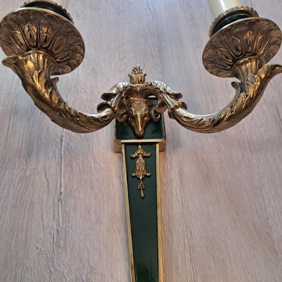 Pair of Vintage Ram's Head Wall Sconces – Louis XVI / Empire Style – Green & Gold – Wall lights, Brass (photo 8 of 10)