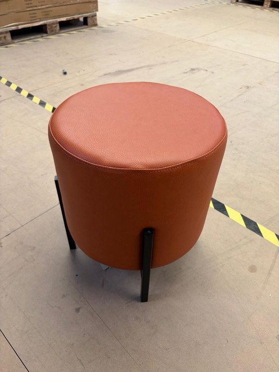 Image 1 of Round pouf d44